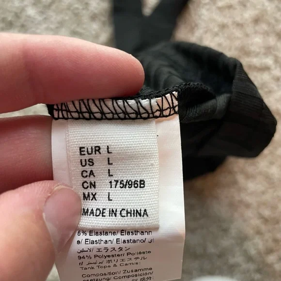 Black Cross Over Top - Size Large - Picture 3 of 3